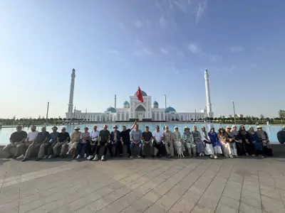 Özbekistan turu, Center of Islamic Civilization, Taşkent - turist grubu fotoğrafı