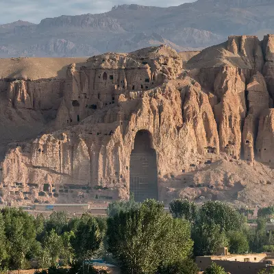 Afganistan turu, Bamyan Buda heykelleri ve kaya oyma mimari