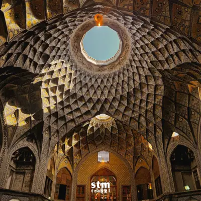 İran turu, Kashan Fin Bahçesi havuzlu sarayı ve mukarnas kubbesi
