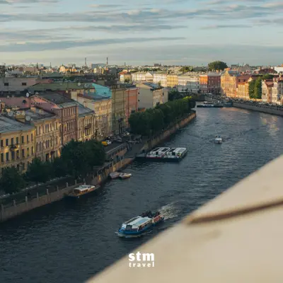Rusya turu, Saint Petersburg Neva Nehri ve tarihi binalar manzarası